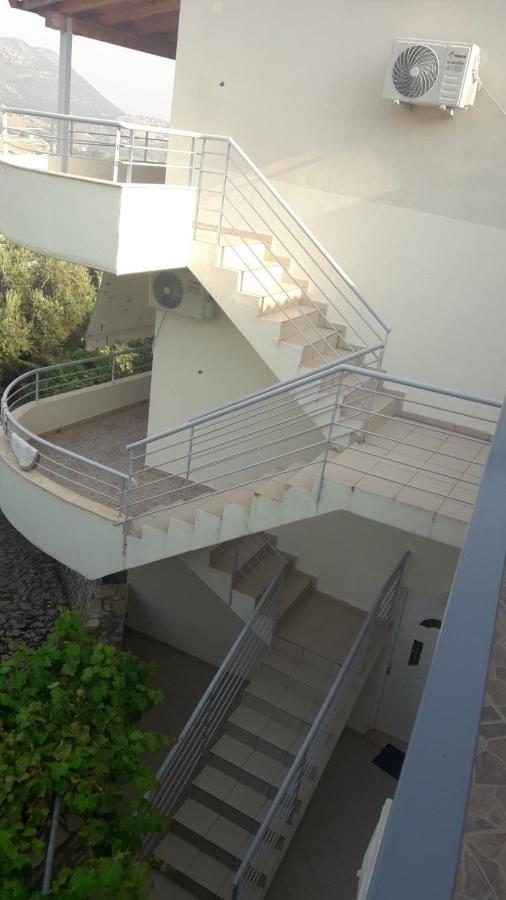Lucas Apartments Himare Exterior foto