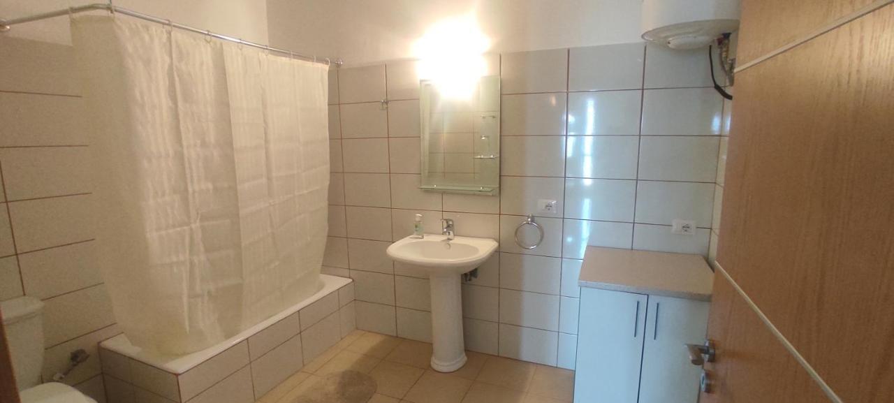 Lucas Apartments Himare Cameră foto