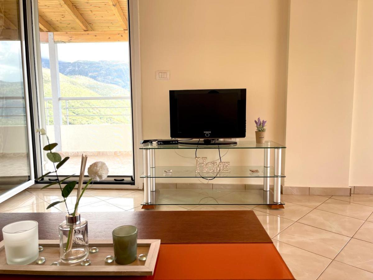 Lucas Apartments Himare Exterior foto