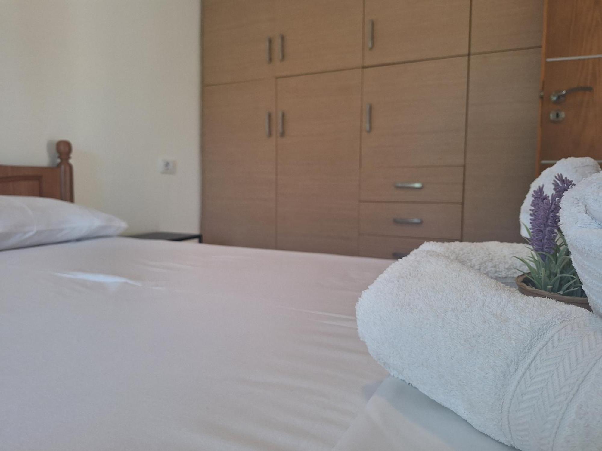 Lucas Apartments Himare Exterior foto